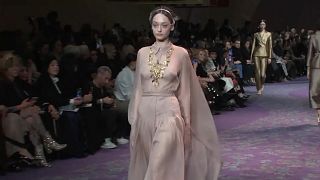 Неделя высокой моды в Париже: Dior представляет коллекцию