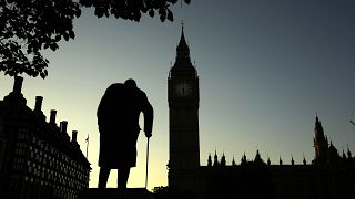 Eski İngiltere Başbakanı Winston Churchill'in Londra'da meclis önündeki heykeli