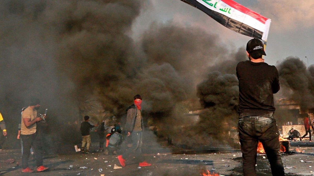 بحران عراق؛ نیروهای امنیتی دست‌کم یک معترض را در بغداد کشتند