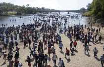 Újabb menekült-karaván tart az USA felé