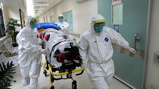 شمار مبتلایان به بیماری ویروسی جدید در چین به ۴۴۰ و فوتی‌ها به ۹ تن رسید