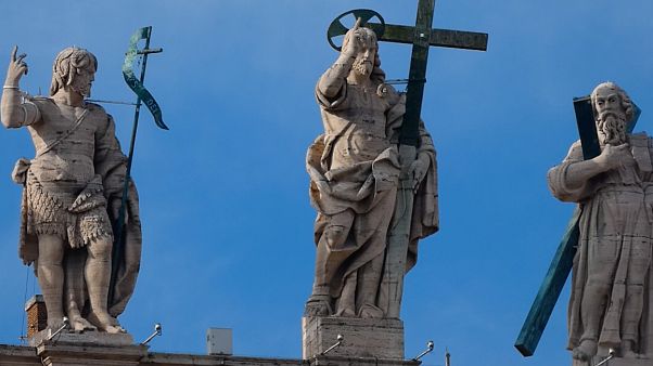 Sacerdotes en rehabilitación: cómo el Vaticano trata de 'rehabilitar' a los pederastas Sacerdotes en rehabilitación: cómo el Vaticano trata de 'rehabilitar' a los pederastas