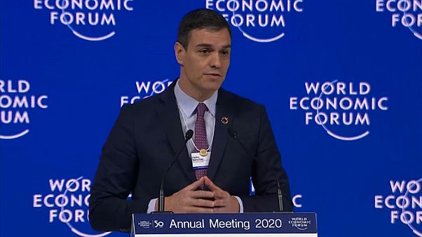 Sánchez defiende en Davos la "justicia fiscal" y propone más integración para Latinoamérica Sánchez defiende en Davos la "justicia fiscal" y propone más integración para Latinoamérica