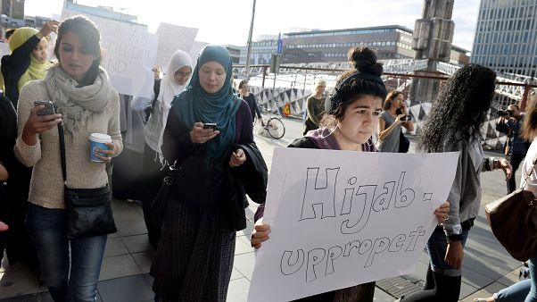 İsveç'te başörtüsüne destek eylemi İsveç'te başörtüsüne destek eylemi