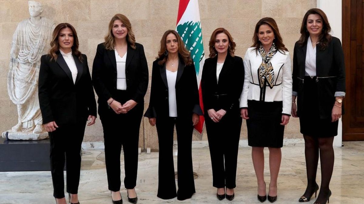  حكومة تضم 6 سيدات في لبنان وأول وزيرة دفاع عربية  