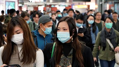 Çin'de koronavirüsüne karşı maske satışı patladı, stoklar tükeniyor