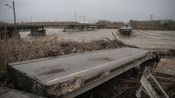 El temporal Gloria deja diez muertos e incalculables destrozos en el levante español El temporal Gloria deja diez muertos e incalculables destrozos en el levante español