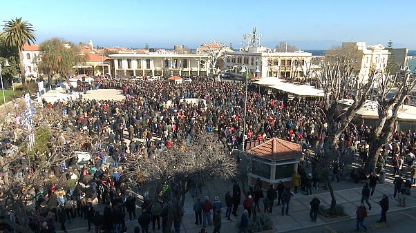 Χίος: Μαζική κινητοποίηση κατά του σχεδιασμού για το μεταναστευτικό Χίος: Μαζική κινητοποίηση κατά του σχεδιασμού για το μεταναστευτικό