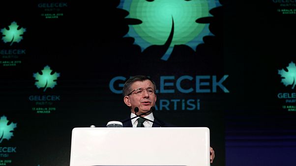 Eski Türkiye Başbakanı Ahmet Davutoğlu Eski Türkiye Başbakanı Ahmet Davutoğlu