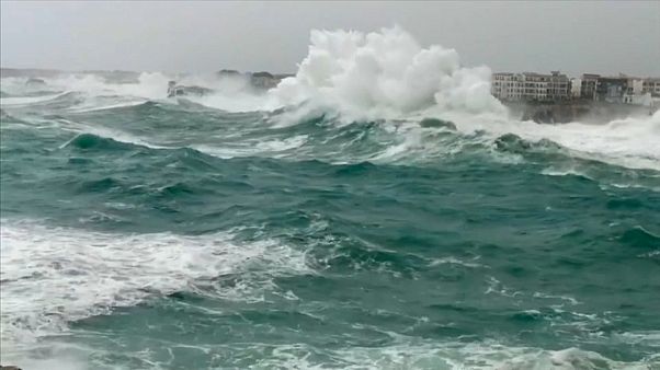 Todbringendes Sturmtief Gloria: 14-Meter-Brecher prallen auf Mallorca Todbringendes Sturmtief Gloria: 14-Meter-Brecher prallen auf Mallorca