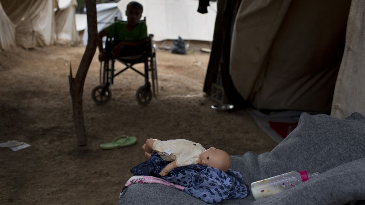 Χίος: Οι άθλιες συνθήκες διαβίωσης προσφύγων-μεταναστών στη ΒΙΑΛ