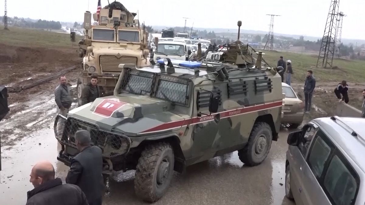 سوریه؛ آمریکایی‌ها جلوی حرکت کاروان نظامی روسیه به مرز عراق را سد کردند 