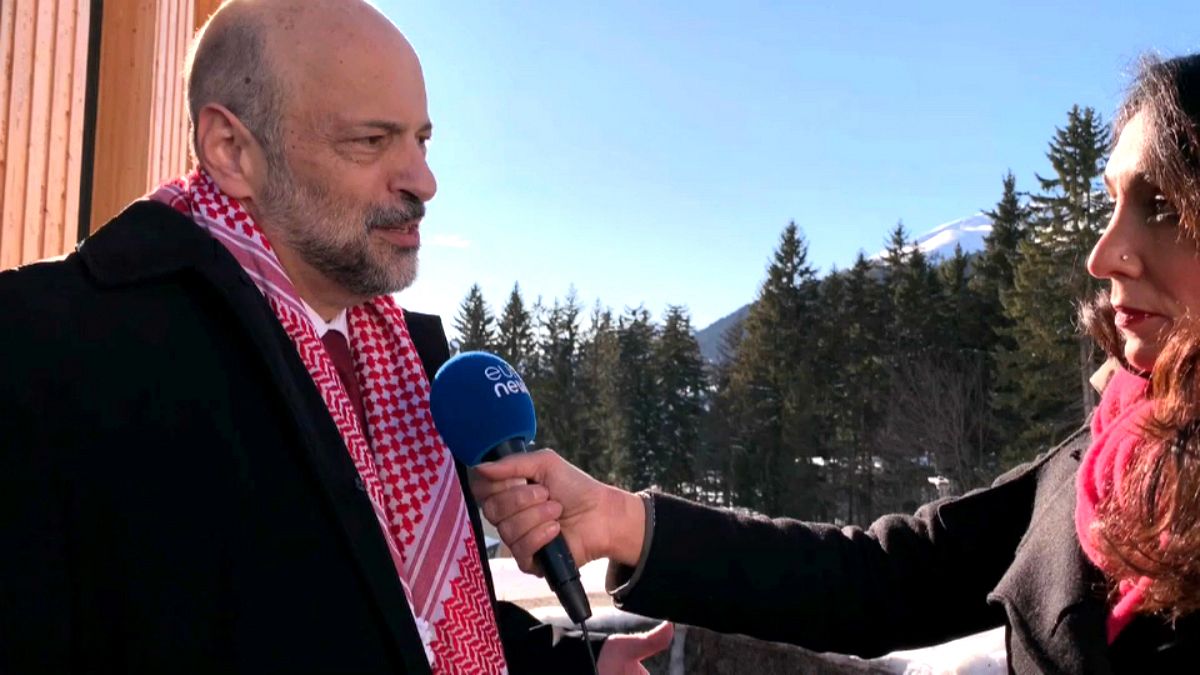 Ürdün Başbakanı Ömer Rezzaz Davos'ta euronews'e konuştu