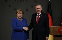 Líbia e dos refugiados sírios dominam encontro de Merkel e Erdogan