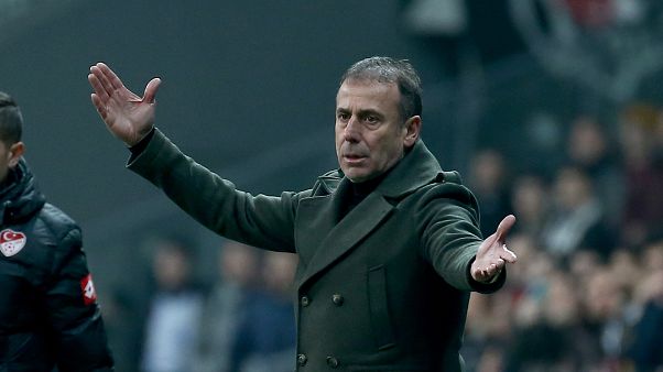 Beşiktaş, Ziraat Türkiye Kupası son 16 turu rövanş maçında, Büyükşehir Belediye Erzurumspor'a her 2 maçta da 3-2 yenilerek turnuvaya veda etmişti. Beşiktaş, Ziraat Türkiye Kupası son 16 turu rövanş maçında, Büyükşehir Belediye Erzurumspor'a her 2 maçta da 3-2 yenilerek turnuvaya veda etmişti.
