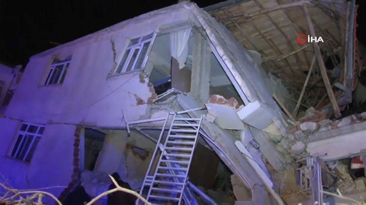 Violenta scossa di terremoto in Turchia: ci sono vittime