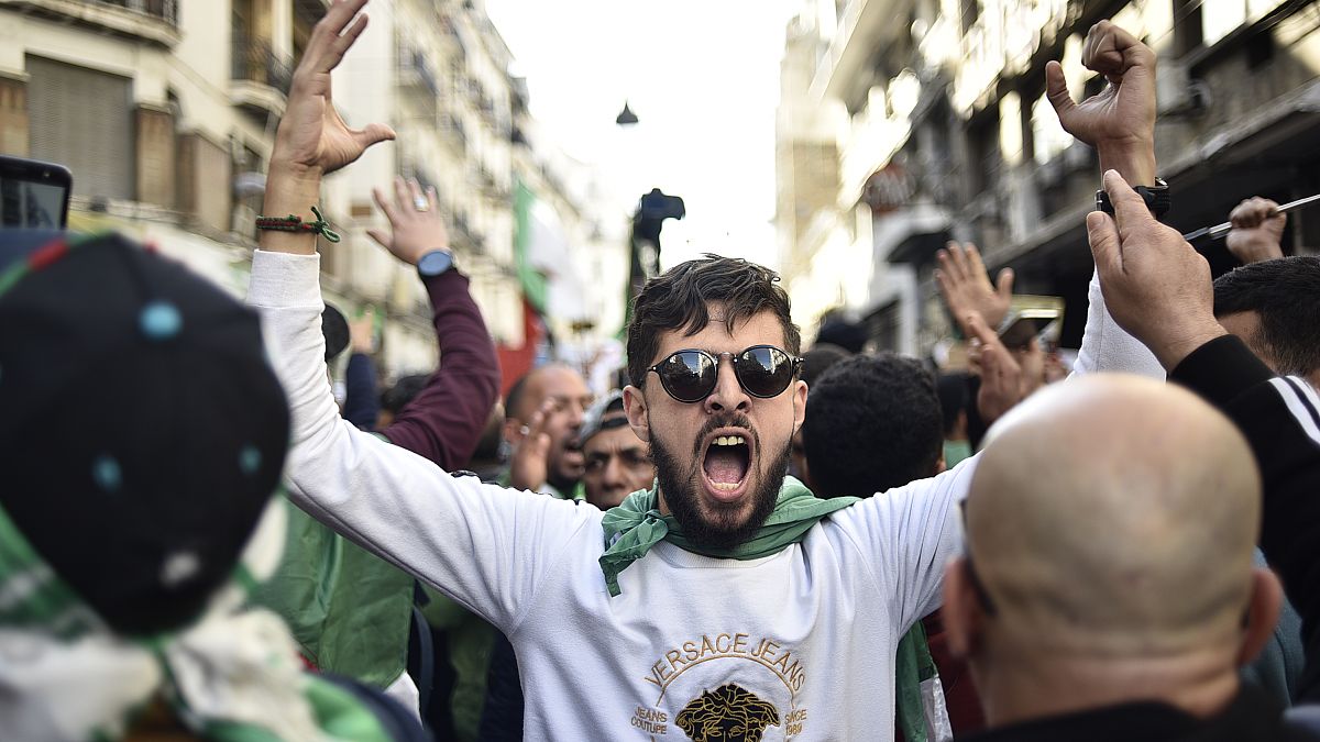 تواصل الحراك الشعبي في الجزائر