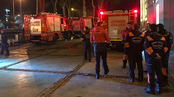 Ankara Istanbul Ve Diger Illerden Arama Kurtarma Ekipleri Elazig Yolunda Euronews
