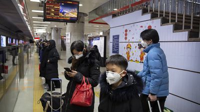 الصين تأمر بإجراءات على مستوى البلاد للكشف عن فيروس كورونا بوسائل النقل
