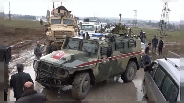 ABD zırhlıları Rus askeri aracını durdurdu ABD zırhlıları Rus askeri aracını durdurdu