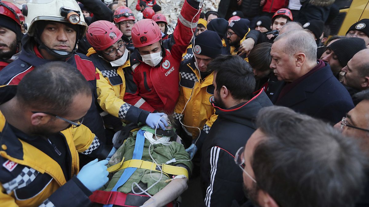 Terremoto in Turchia: Erdogan promette aiuti