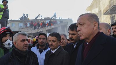 Erdbeben in der Osttürkei: Erdogan verspricht schnelle Hilfe