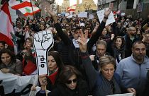Hangos bejrúti éjszaka a libanoni tiltakozások századik napján