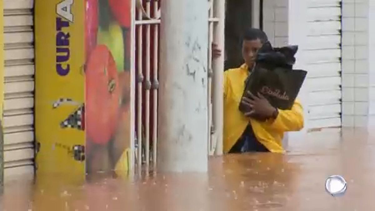 Brazília: Halálos áradások