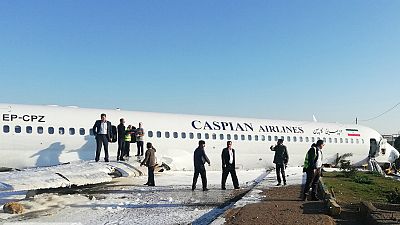 هواپیمای مسافربری در فرودگاه ماهشهر از باند خارج شد