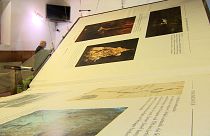 بزرگترین کتاب جهان با ۱۴۰۰ کیلوگرم وزن در دهکده‌ای در مجارستان 