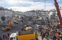 Depremle ilgili paylaşımlarından ötürü 50 kişiye soruşturma