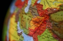 Afganistan'da yolcu uçağı düştü