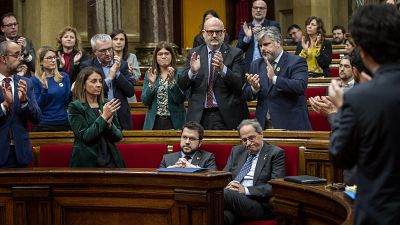 Главу правительства Каталонии лишили депутатского мандата 