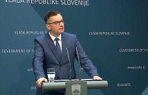 Глава правительства Словении ушел в отставку
