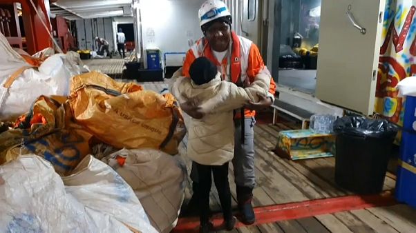 Ocean Viking, dal Viminale il via libera all'ingresso nel porto di Taranto Ocean Viking, dal Viminale il via libera all'ingresso nel porto di Taranto