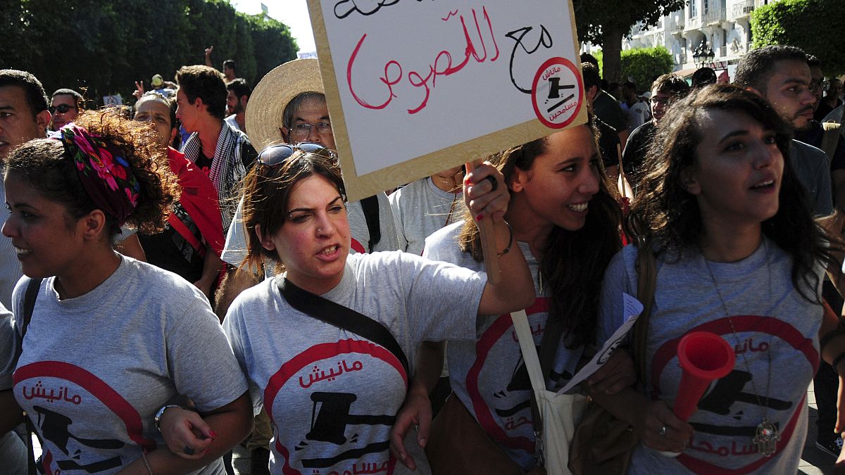  الموت يغيب المدونة والنّاشطة التونسية لينا بن مهني 