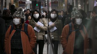أول وفاة في بكين جراء فيروس كورونا المستجدّ وتهديد الوباء "مرتفع" دولياً