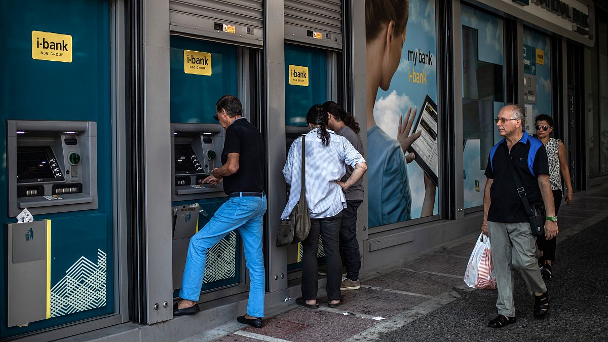 Yunanistan finansal krizden 10 yıl sonra ilk kez uzun vadeli kredi alacak