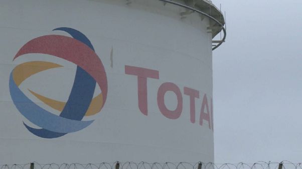 La multinationale Total assignée en justice pour "inaction climatique" en France La multinationale Total assignée en justice pour "inaction climatique" en France