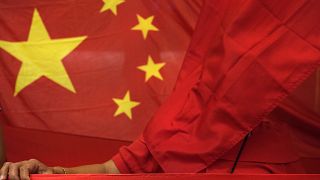 Вирус вместо звёзд: карикатура на китайский флаг спровоцировала скандал