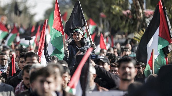 إصابة 22 فلسطينيا في الضفة الغربية خلال تظاهرات ضد خطة ترامب إصابة 22 فلسطينيا في الضفة الغربية خلال تظاهرات ضد خطة ترامب