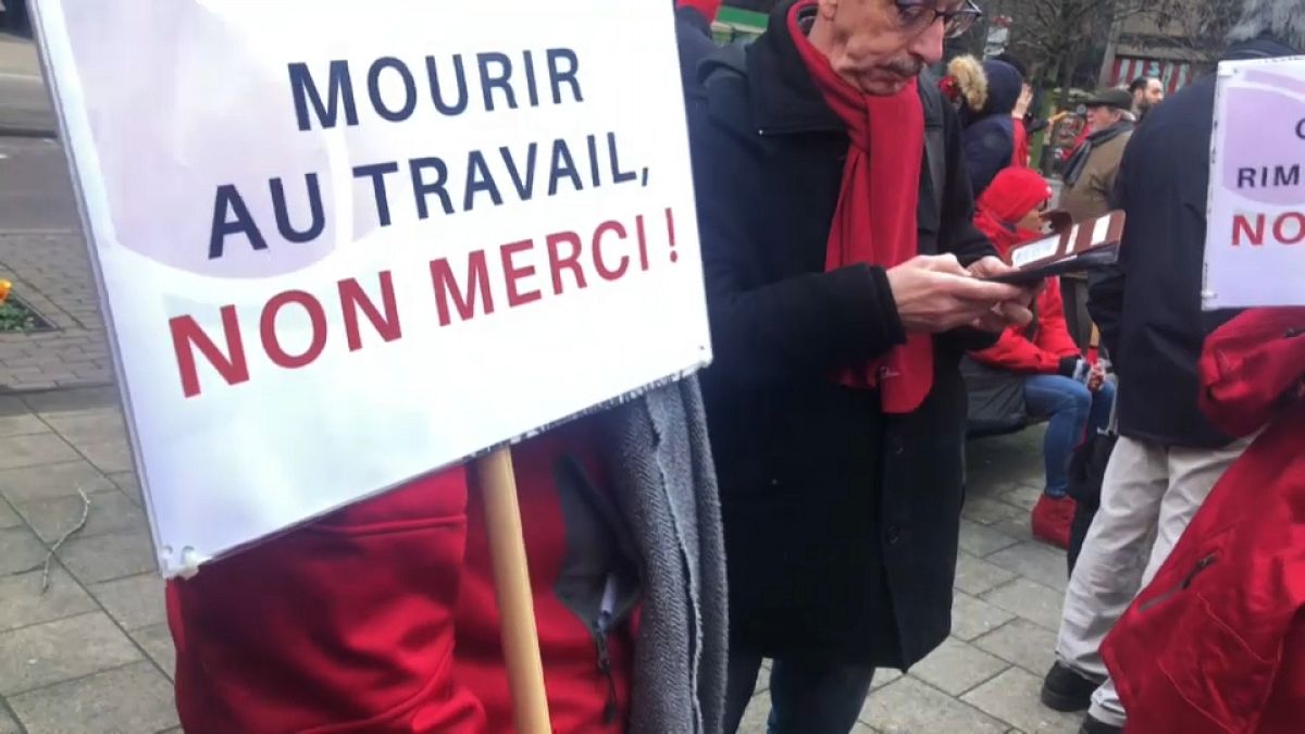 Anche il Belgio in piazza per le pensioni: corteo di protesta a Bruxelles