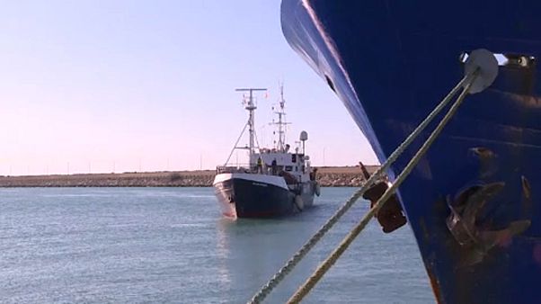 Στον Τάραντα οι 400 μετανάστες του Ocean Viking Στον Τάραντα οι 400 μετανάστες του Ocean Viking