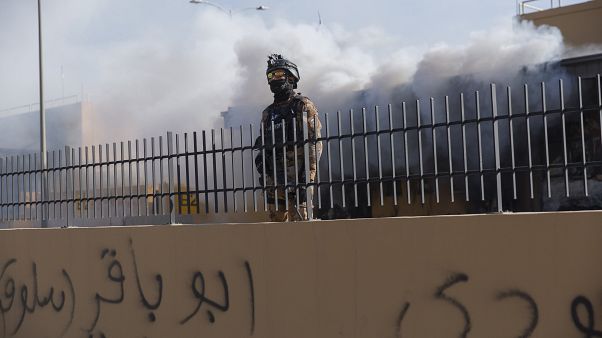 جندي أميركي في داخل حرم السفارة الأميركية في بغداد جندي أميركي في داخل حرم السفارة الأميركية في بغداد