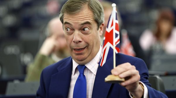 Brexit, l'addio all'Ue di Nigel Farage: "Mi mancherà essere il cattivo della situazione" Brexit, l'addio all'Ue di Nigel Farage: "Mi mancherà essere il cattivo della situazione"