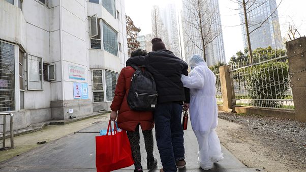 Países de América Latina se preparan para recibir a sus nacionales de Wuhan, pese al rechazo inicial Países de América Latina se preparan para recibir a sus nacionales de Wuhan, pese al rechazo inicial