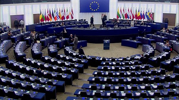 Le Parlement européen a ratifié à une large majorité l'accord de Brexit conclu avec le Royaume-Uni Le Parlement européen a ratifié à une large majorité l'accord de Brexit conclu avec le Royaume-Uni