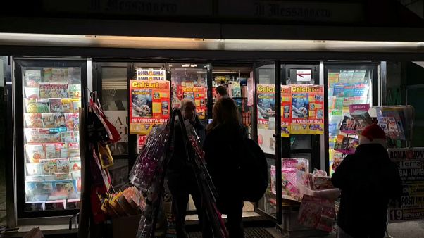 La Notte bianca delle edicole, per salvare il pluralismo culturale italiano La Notte bianca delle edicole, per salvare il pluralismo culturale italiano