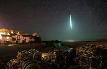 Le spettacolari immagini del meteorite che ha illuminato il cielo della Cornovaglia