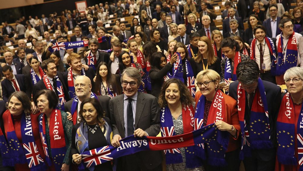 Une chanson d'adieu pour les députés européens britanniques